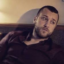 Jasal Ukoll Fi Tmiemu L-Karattru Ta' Adam Fis-Serje Ħbieb U Għedewwa..."