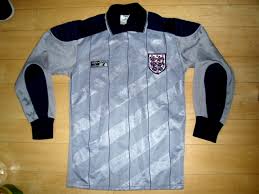 Many english clubs experimented with the weird and wonderful during the 1990s, and some with very pleasing results. England Goalkeeper Football Shirt 1990 1991