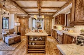 Kuche Holz Landhaus Landhausstil Holzkuche Rustikal Gemutlich Balken Kuche Landhausstil Rustikale Kuche Kuche Holz