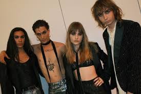 Written by band members damiano david, ethan torchio, thomas raggi and victoria de angelis, and produced by the band and fabrizio ferraguzzo, the song won the sanremo music festival and the eurovision song contest 2021. Eurovision S Maneskin Did Not Review Zitti E Buoni Because The Text Has Been Changed Newsline