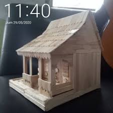Beton bisa kamu manfaatkan sebagai tiang rumah pada bagian interior, lho. Miniatur Rumah Adat Betawi Shopee Indonesia