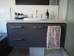 Towels bathroom von verschiedenen shops. Where To Hang A Hand Towel The Plumbette