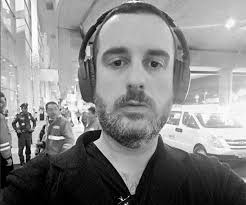 Storia della vita di costantino della gherardesca, attore, giornalista, conduttore radiofonico e personaggio tv. Ballando 2020 Costantino Della Gherardesca Dolore Gamba Preoccupati