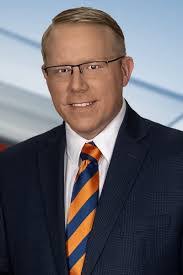 Robert Bradfield's Instagram, Twitter & Facebook