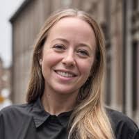 Sarah Longstreet's Instagram, Twitter & Facebook