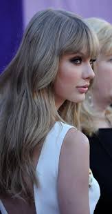 30 Trendy Eye Makeup Red Taylor Swift Taylor Swift Hair Color Taylor Swift Hair Hairstyles With Bangs