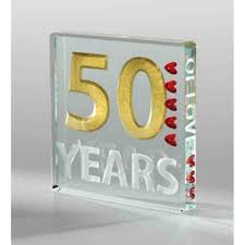Celebrate 50 years of marriage and commitment with golden anniversary gift ideas. 50th Wedding Anniversary Gift Ideas For Friends 50th Wedding Anniversary 50 Wedding Anniversary Gifts Wedding Anniversary Gifts