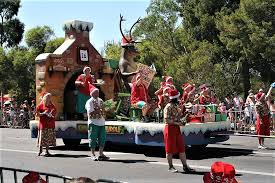 Place evergreen trees or decorated christmas trees throughout the float. How Is Christmas Celebrated In Australia