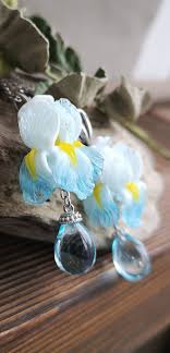 Iris Flower Necklace Dainty Flower Necklace Floral Jewelry Etsy Iris Jewelry Floral Jewellery Romantic Jewellery