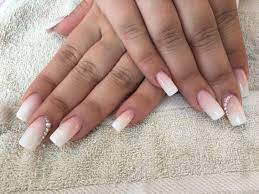 Set de acrílico natural, french o baby boomer, la nueva tendencia en acrílico que combina y difumina 2 colores. Baby Boomer Nails With Swarovski Crystals Nail Designs Gel Nail Design Nails