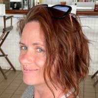 Bambi Ray's Instagram, Twitter & Facebook