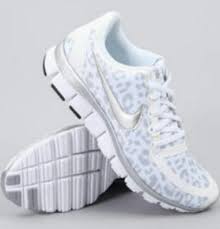 Black And White Leopard Print Tennis Shoes Nike Free 5 0 White Cheetah Print Love This Clean Shoe Finally In Lady Footlocker Leopard Nikes Cheetah Nikes Me Too Shoes