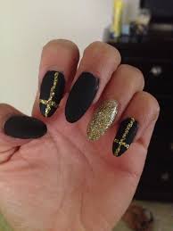Matte Black Almond Shaped Nails Pin By Raylyn Lombard On Nails Nails Makeup Nails Almond Shape Nails