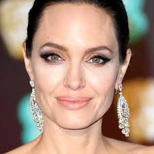 Kate bosworth has sectoral heterochromia, which is seen in only part of the iris. Celebrities With Different Coloured Eyes Beauty Crew