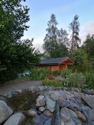 Wir besuchen den garten von claudia orb in westhofen. Auch Uber Die Haselnuss Gibt Hildegard Von Bingen Garten Facebook
