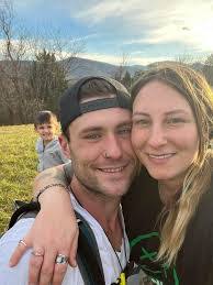 Lauren Hoffmaster's Instagram, Twitter & Facebook