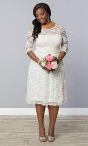 Bring bridal inspiration to plus size brides. For The More Casual Bride Opt For Our Plus Size Aurora Lace Wedding Dress It S Short Comf Lassige Brautkleider Strand Hochzeit Kleid Kleid Standesamt Braut