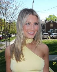 Audrey Hanna's Instagram, Twitter & Facebook