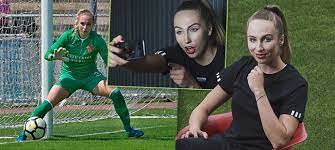 Known as 'bára', she is also a youtu. Votikova Na Velky Fotbal Se Necitim Brankarka Slavie Se Nasla Na Youtube Isport Cz
