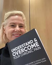 I absolutely love my upstairs zoom room which I use for remote sessions and  @belief_coding 🥰. Surrounded by beautiful art, beautiful things, crystals  to remind me of my love of geology as