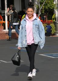 Madison Beer Rocks An Oversized Denim Jacket Denimology Denim Jacket Women Winter Jacket Outfits Oversized Denim Jacket