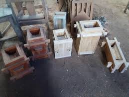 Cetakan batako dari bahan plat besi 3 ml, dan siku 3 cm 3ml. Bikin Cetakan Paving Dari Kayu
