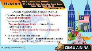 Teras utama dasar luar malaysia adalah untuk melindungi kedaulatan dan kepentingan negara serta untuk menyumbang secara bermakna ke arah masyarakat dunia yang adil dan saksama melalui perhubungan diplomasi yang effektif. Topik 09 Dasar Luar Malaysia Jom Tuisyen
