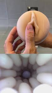 Fleshlight Girls - Kendra Lust Sex Toy Insight