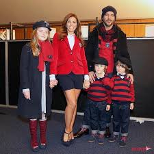 (ooopsss!) alexandra costa martins uma das apresentadoras de. Sonia Araujo Desfila Com A Familia Movenoticias