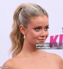 378 Hannah Carson Photos & High Res Pictures