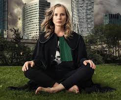 Książka chyłka inwigilacja, mróz remigiusz. Chylka Inwigilacja W Serwisie Player Nowe Programy Solarkurier Pl