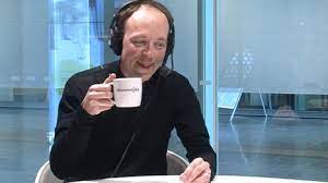 Myös konsertti esiintymisiä oli runsaasti kirkoissa ja konserttisaleissa. Jussi Halla Aho Muut Radio Rock