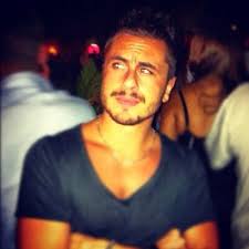 An enormous void, the one left by loredana, which marco has never managed to fill and which he has always told with courage and sincerity. Marco Giallini Mgiallini Twitter