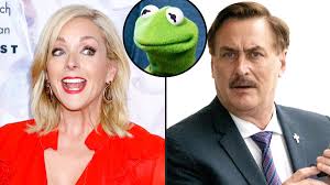My pillow ceo mike lindell is conducting a cyber symposium august 10th through 12th to highlight his investigative findings about 2020 election fraud. Jane Krakowski Denies Rumors She S Dating Mypillow Ceo Mike Lindell