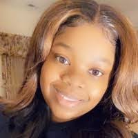 Deanna Randolph's Instagram, Twitter & Facebook