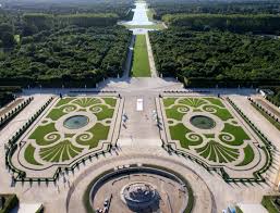 The Most Well Designed Gardens In The World Versailles Garden Versailles Most Beautiful Gardens
