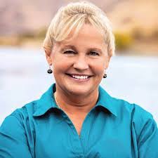 Kimberly Tolson's Instagram, Twitter & Facebook