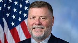 Bipartisan DRIVE Safe Act seeks expanded interstate trucking roles for  younger licensed drivers