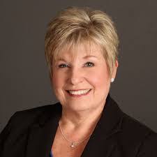 Shelby Eckert's Instagram, Twitter & Facebook