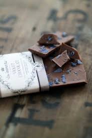 Epingle Par Jane Gille Sur Chocolat Lait Et The Chocolat Film Chocolat Chocolaterie