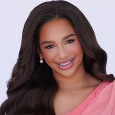 Selena Rae Taylor (@selenaraetaylor) • Instagram photos and videos