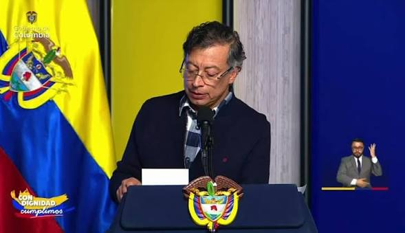 🔵 El equipo de La FM recopiló algunas frases del presidente Gustavo Petro  sobre política internacional. 🌍 🔹 A propósito de sus recientes  declaraciones sobre la no intervención de E | La FM | Facebook