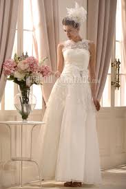 Combien de temps il faudra pour faire une robe ? Col Haut Robe De Mariee Pas Cher En Dentelle Avec Noeud Papillon Dos Nu Robe2012279 Robedumariage Com