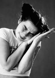 Black And White Music Video Female Singer 2000s Pin By Cobra Mae Frijoles On Bjork Black White Bjork Portrait Singer