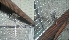 Misalnya 40 x 40 x 40 atau anda juga bisa membuatnya menjadi 50 x 50 x 50 atau lebih besar dari itu sesuai dengan kebutuhan. Membuat Kandang Aviary Cantik Untuk Burung Kesayangan Anda Om Kicau