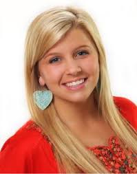 God damnit Jenny gave up her baby and now shes singing again! Booooooo  🍅🍅🍅