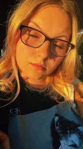 Alyssa Resnick's Instagram, Twitter & Facebook