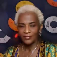 Who knows Ida Houston, a waitress at the 402?