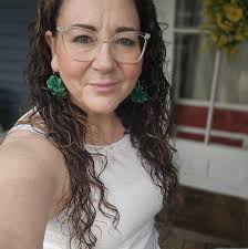 First bride of the season! 👰🏻‍♀️ Hair and makeup by Renee Shockley 💕  2024 is booking up fast, a couple weekends open for wedding partys, hair &  makeup services brought right to