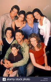 How they got their starts! Szenenfoto Aus Party Of Five Jeremy London Lacey Chabert Scott Wolf Jennifer Love Hewitt Neve Campbell